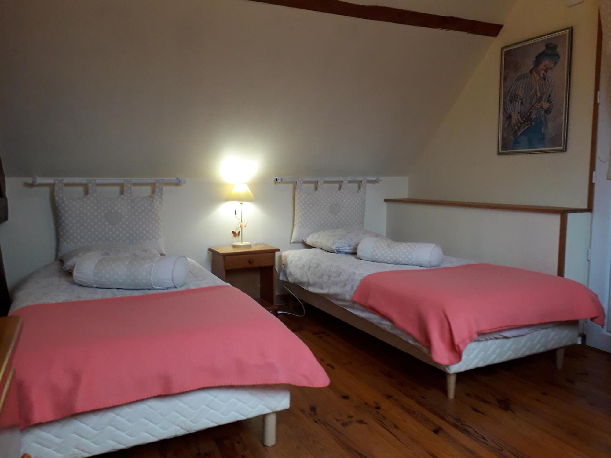 Les Trois Pommiers Bed & Breakfast Sommery Exterior photo